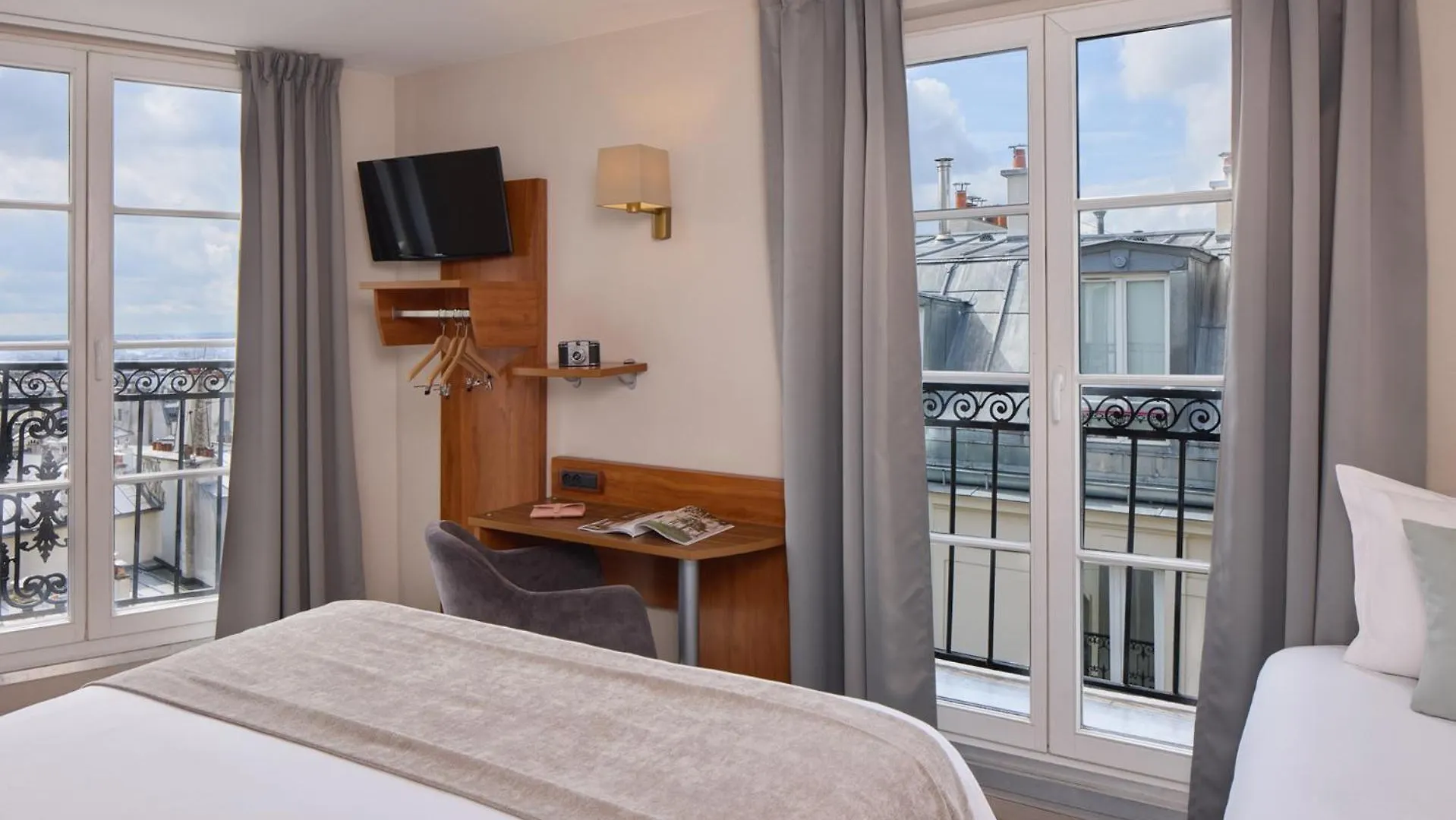 Timhotel Montmartre 3* Париж