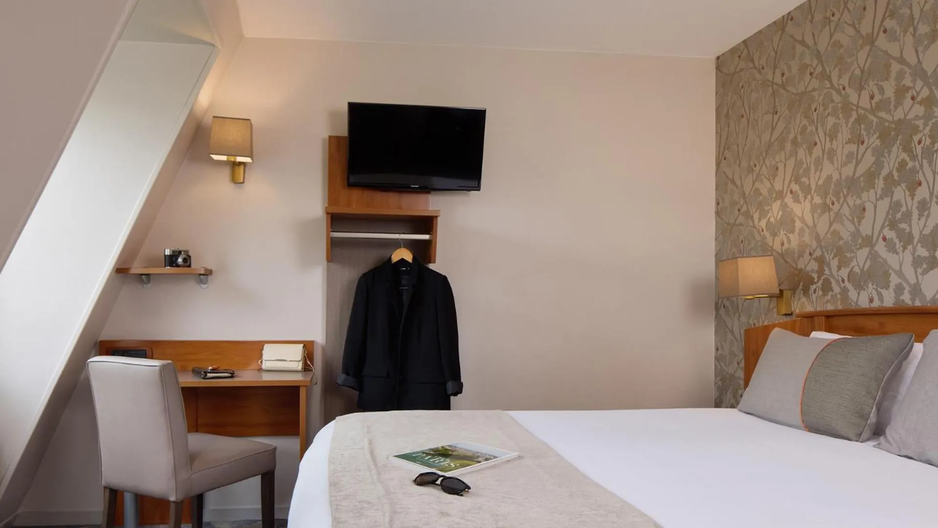 Отель Timhotel Montmartre Париж
